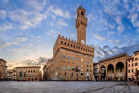 Palazzo Vecchio secret passages tour with lunch or gelato tasting