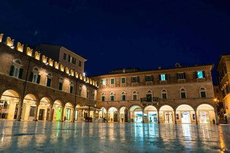 2-hour evening walk in Ascoli with Anisetta tasting
