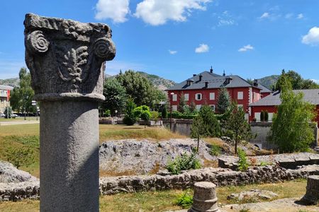 Cetinje city and gastronomy private tour