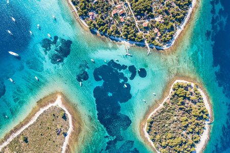 Trogir, Blue Lagoon and Solta private boat tour from Split