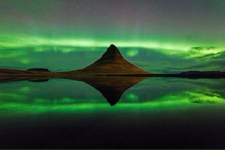 Blue Lagoon admission and Northern Lights guided tour in Reykjavik