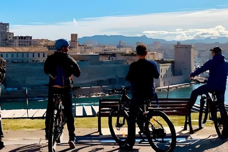 Marseille seaside neighbourhood e-bike tour