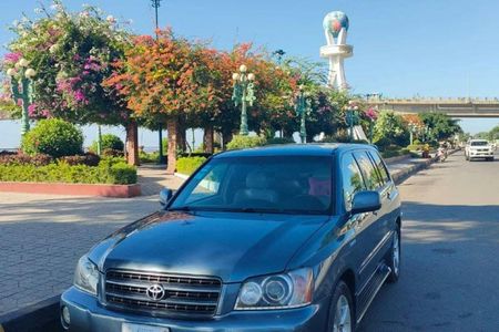 Siem Reap 8-hour private car charter to Banteay Srei and Kbal Spean