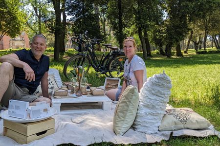 Villa Borghese e-bike tour with optional picnic