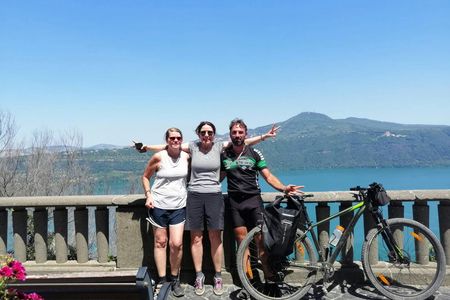 E-bike tour from Appian Way to Castel Gandolfo Lake