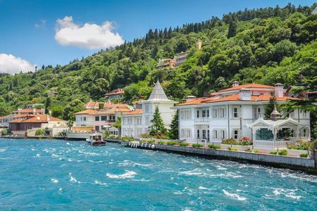 Princes’ Islands guided boat tour with lunch from Istanbul
