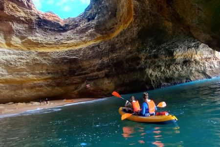 2-hour kayak guided tour of the Benagil Caves