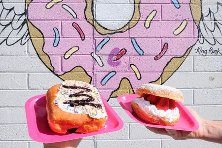 Las Vegas downtown and Fremont street donut tour