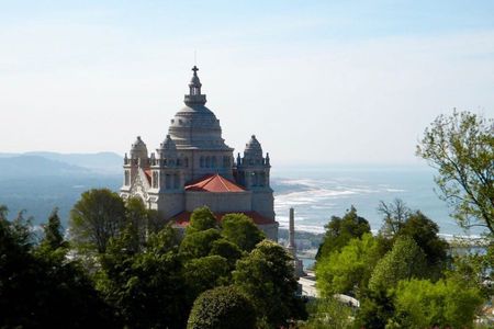 Viana Castelo and Ponte Lima private tour from Porto