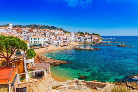 Costa Brava Typical Villages Tour from Barcelona
