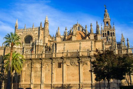 Catedral de Sevilla skip-the-line tickets and guided tour
