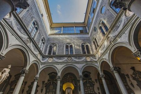 Medicis walking tour in Florence