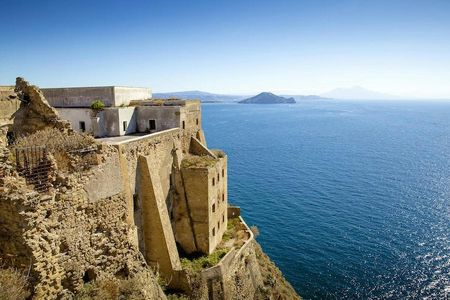 Procida boat tour from Ischia