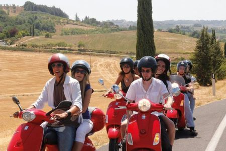 Full-day Vespa tour in the Chianti area from Siena