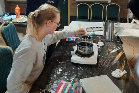 Simonehoeve candle making workshop