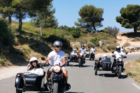 Retro side-car wine tour of Cassis & Bandol from Marseille