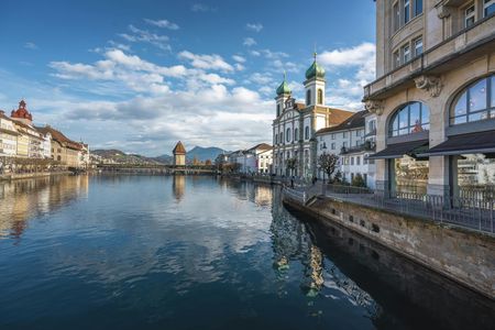 Exclusive historical walking tour of Lucerne with a local