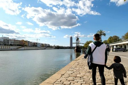Triana historical quarter with Guadalquivir river walking tour