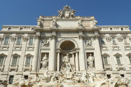 Squares and fountains of Rome walking guided tour