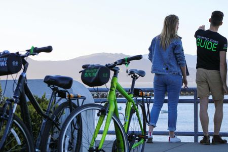 Santa Monica and Venice Beach Bike or eBike Tour
