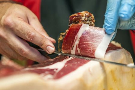 Tour through Seville Tastes, Tapas and Traditions