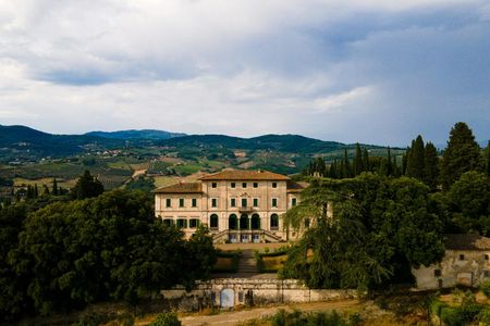 Tuscany wine tradition with a wine cellar visit and tasting