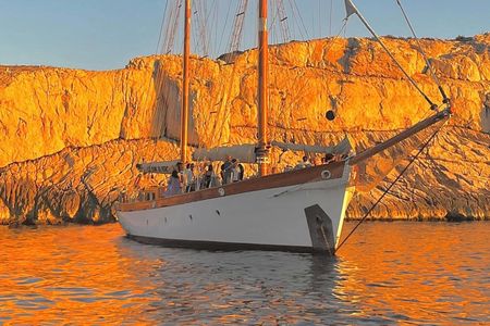 Sunset Frioul islands cruise on a classic ketch boat