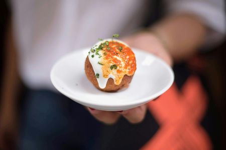 Walking tour to discover Barcelona's tastes and traditions
