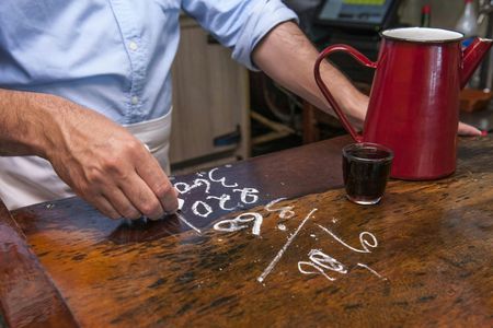 Seville's Tapas and History Tour with a Local Expert