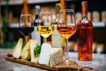 Montpellier guided walking food tour