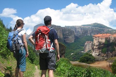 Small-group hiking tour of Meteora