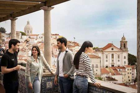 Alfama Tapas Tour and Sunset Sailing in Lisbon