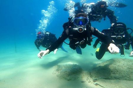 Scuba diving in Tossa de Mar with three-course meal