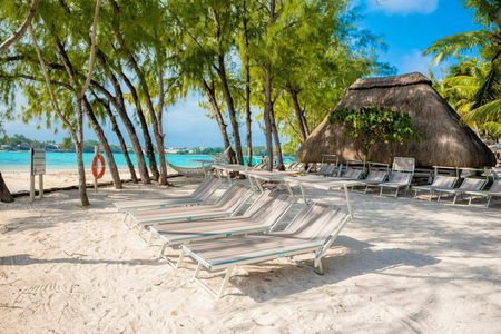Île des Deux Cocos self-guided beach day tour