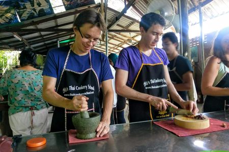 Late afternoon Thai cookery class with chef Ya in Ao Nang