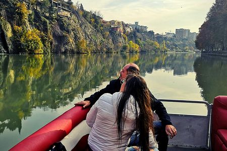 Mtkvari River sightseeing boat tour