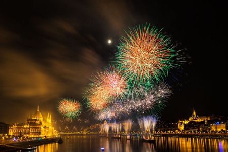 St. Stephen's Day fireworks cocktail cruise
