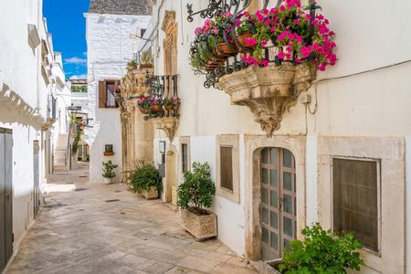 Alberobello, Martina Franca and Locorotondo guided tour from Bari