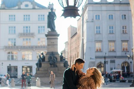 Professional photo shoot with guided walking tour in Krakow