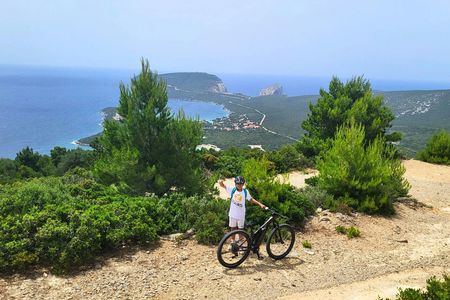 Le Prigionette Oasis e-bike tour from Alghero