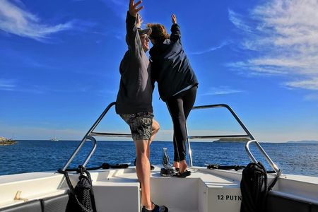 Speedboat day tour from Hvar to the Blue Cave and island Vis