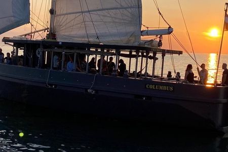 3-hour sailboat cruise in La Rochelle