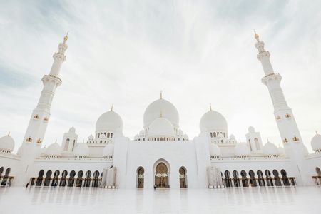 Abu Dhabi Mosque, Qasr Al Watan and Etihad Towers tour from Dubai