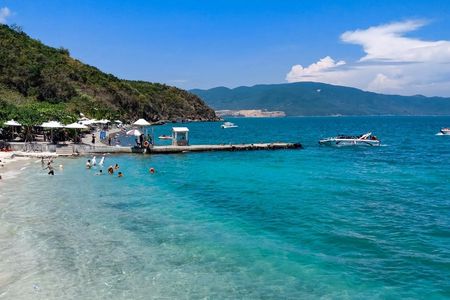 Nha Trang speedboat tour and mud bath at Hon Tam Island