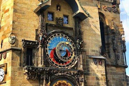 Prague guided tour with Old Town, Jewish Quarter, and Charles bridge