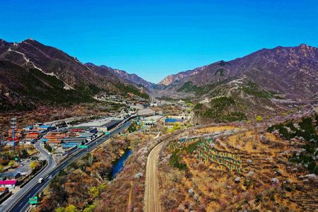 Juyongguan Great Wall, Sacred Way of Ming Tombs and Summer Palace tour
