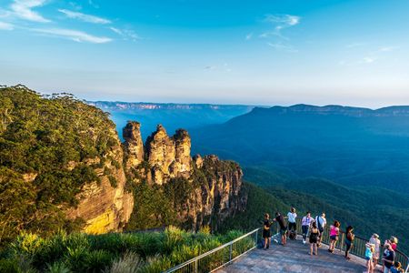 Blue Mountains Waterfalls Full-Day Tour with Lunch and Dinner