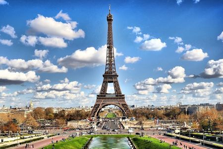 Day Trip to Paris and Self-Guided Walking Tour