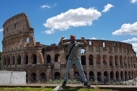 Colosseum and Roman Forum Authentic Small Group Tour