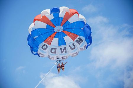 Parasailing in Dénia